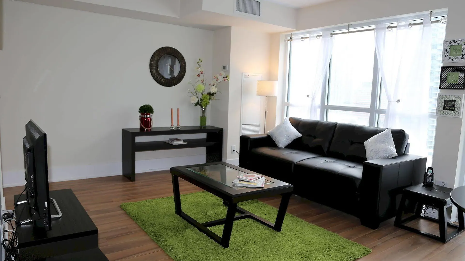 **** Hotel Duke Furnished Suites Toronto Canada
