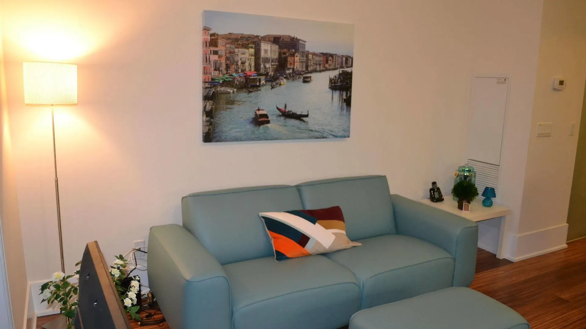 Duke Furnished Suites Toronto