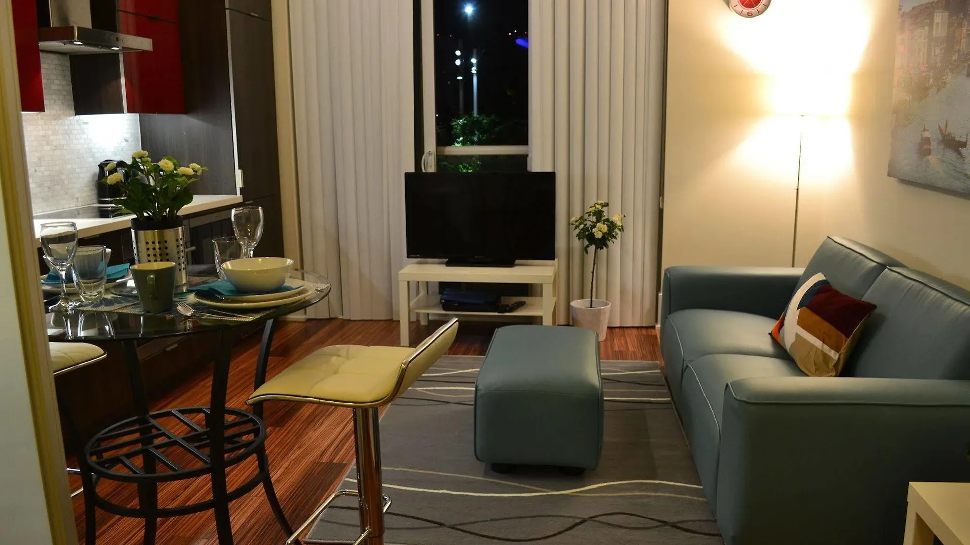 Duke Furnished Suites Toronto 4*,